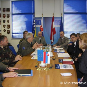 Bilaterálne stretnutie slovenskej delegácie s veliteľstvom misie. 