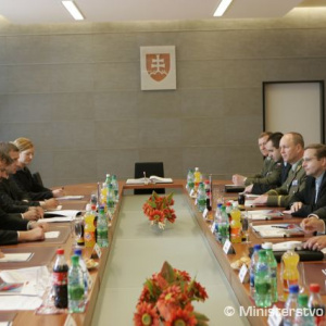 Minister sa stretol s novovymenovaným ministrom obrany ČR