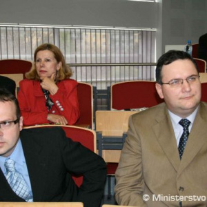 účastníci medzinárodného sympózia