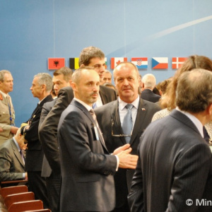 Generálny tajomník NATO J. Stoltenberg ocenil doterajšiu pomoc OS SR Ukrajine