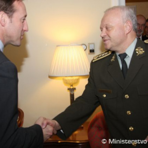 Z rokovania s ministrom národnej obrany Kanady Petrom MacKayom