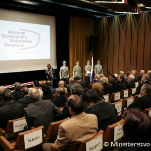 Minister Baška odovzdal medaily Za účasť v boji proti fašizmu a za oslobodenie