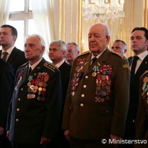 Prezidenti Slovenskej republiky a Ruskej federácie Ivan Gašparovič a Alexander Medvedev vyznamenali slovenských a ruských účastníkov boja proti fašizmu v 2. svetovej vojne