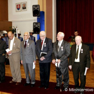 Oslavy 65. výročia SNP a Dňa ústavy SR na ministerstve obrany