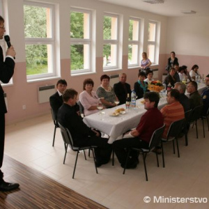 Minister počas príhovoru a debaty so starostami obcí Maríkovskej doliny