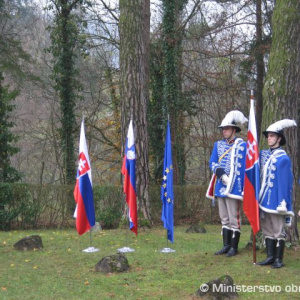 Ministri Galko a Lipšic odhalili v Slovinsku pamätník na pamiatku našich vojakov