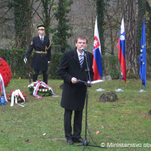 Ministri Galko a Lipšic odhalili v Slovinsku pamätník na pamiatku našich vojakov