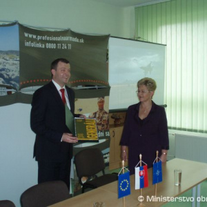 Beseda ministra obrany so študentmi v Trebišove