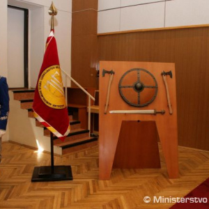 Slávnostne vystavené insígnie náčelníka Generálneho štábu OS SR