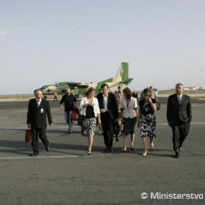 Po prílete na letisko v Larnake vojenským špeciálom AN-26