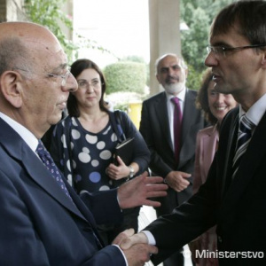 Minister obrany Cyperskej republiky Costas Papacostas pozval ministra Ľubomíra Galka na oficiálnu návštevu Cypru