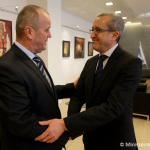 Minister obrany P. Gajdoš prijal izraelského veľvyslanca Z. A. Vapniho