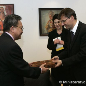 stretnutie ministra obrany Ľubomíra Galka s indonézskym veľvyslancom Joesoefom E. Harshom