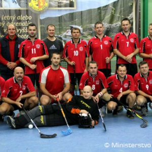 Zmiešané mužstvo MO SR a OS SR, kde energiu dodával kozmonaut Ivan Bella