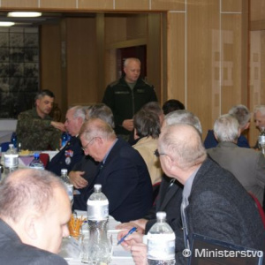 Náčelník generálneho štábu sa stretol s mimovládnymi organizáciami
