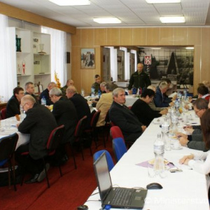 Náčelník generálneho štábu sa stretol s mimovládnymi organizáciami