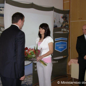 Stredoškoláci vo Veľkom Krtíši privítali ministra obrany SR