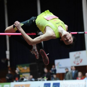 Peter Horák skáče cez 226 cm