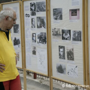 Minister obrany na Memoriáli Louisa Crosa