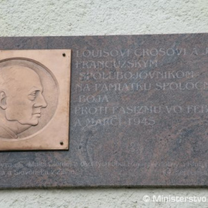 Minister obrany na Memoriáli Louisa Crosa