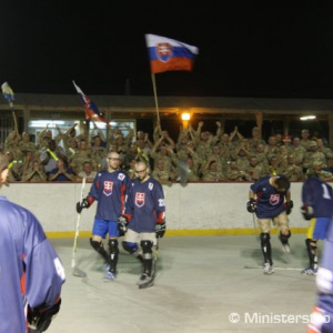 Afganský zápisník - časť 5. - Vojaci v Kandaháre zachránili česť slovenského hokeja