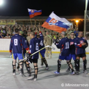 Afganský zápisník - časť 5. - Vojaci v Kandaháre zachránili česť slovenského hokeja